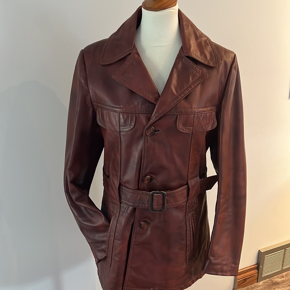 Victoria leather 60’s jacket belted vintage good condition with removable liner